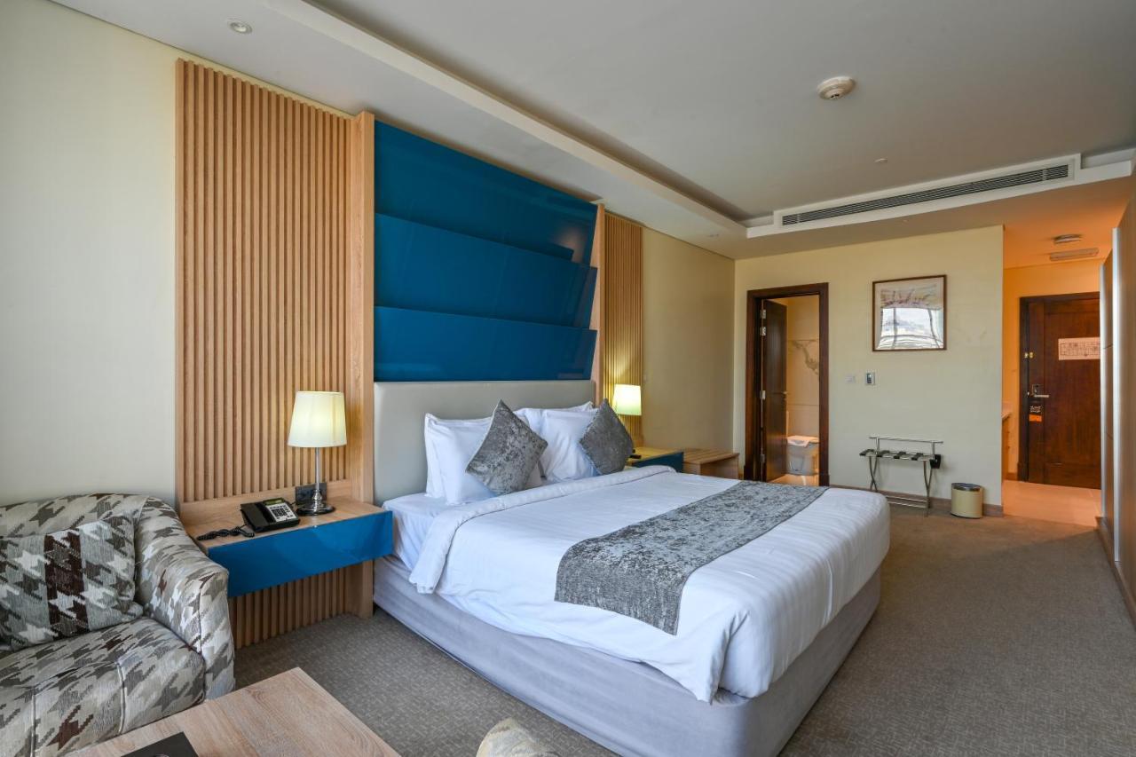 Al Mansour Suites Hotel Ντόχα Εξωτερικό φωτογραφία