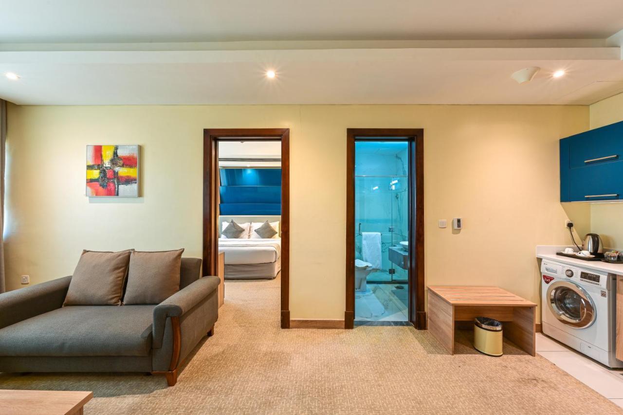 Al Mansour Suites Hotel Ντόχα Εξωτερικό φωτογραφία